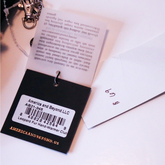 America & Beyond Green Leopard Faux Fur Crossbody Clutch Chain Strap NWT - Picture 7 of 16